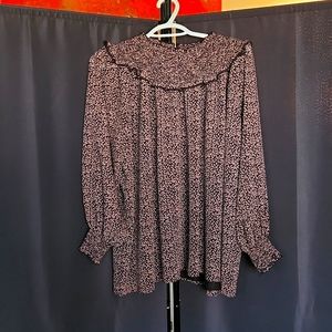 Maternity Hatch Floral Blouse. Size U.S. 2.